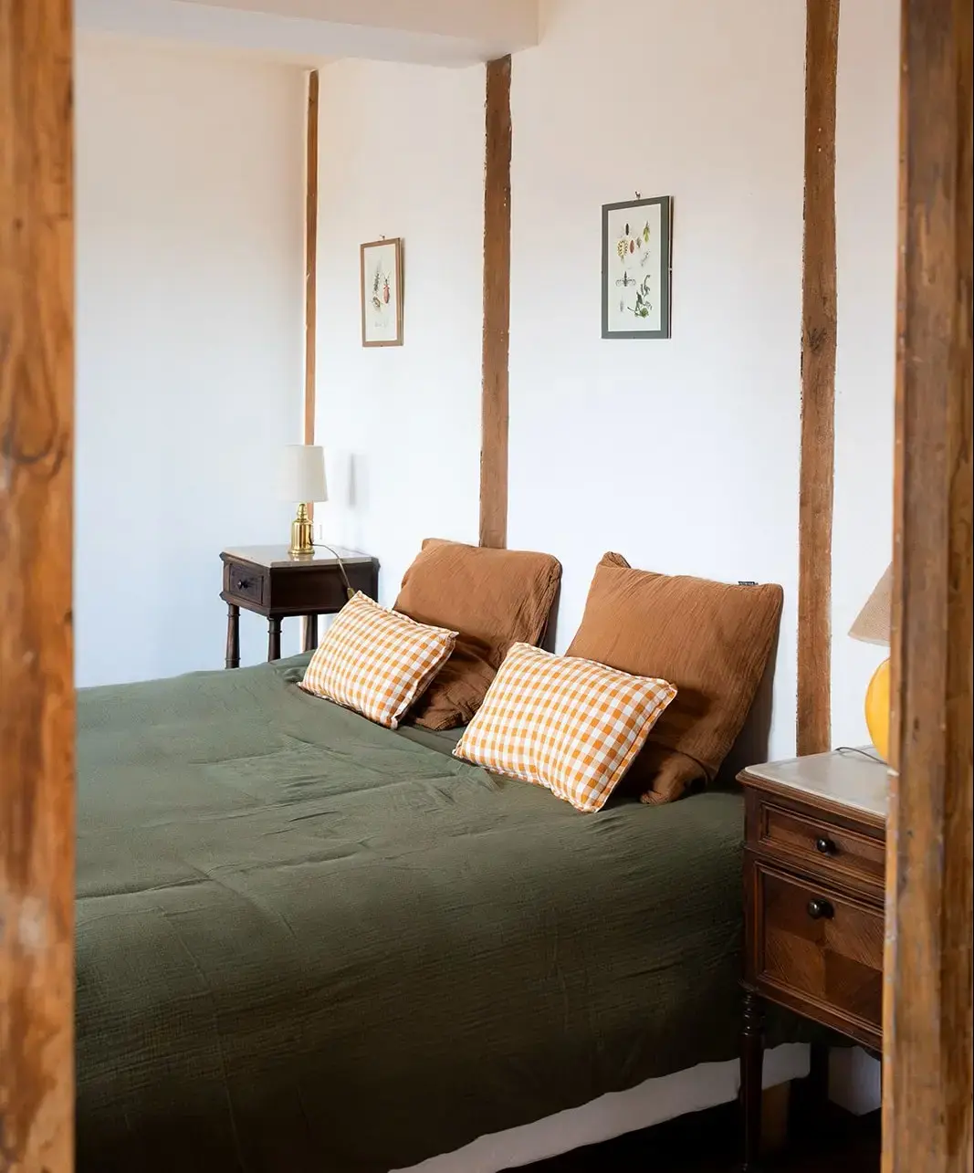 Vue sur chambre style cottage d’un logement GreenGo