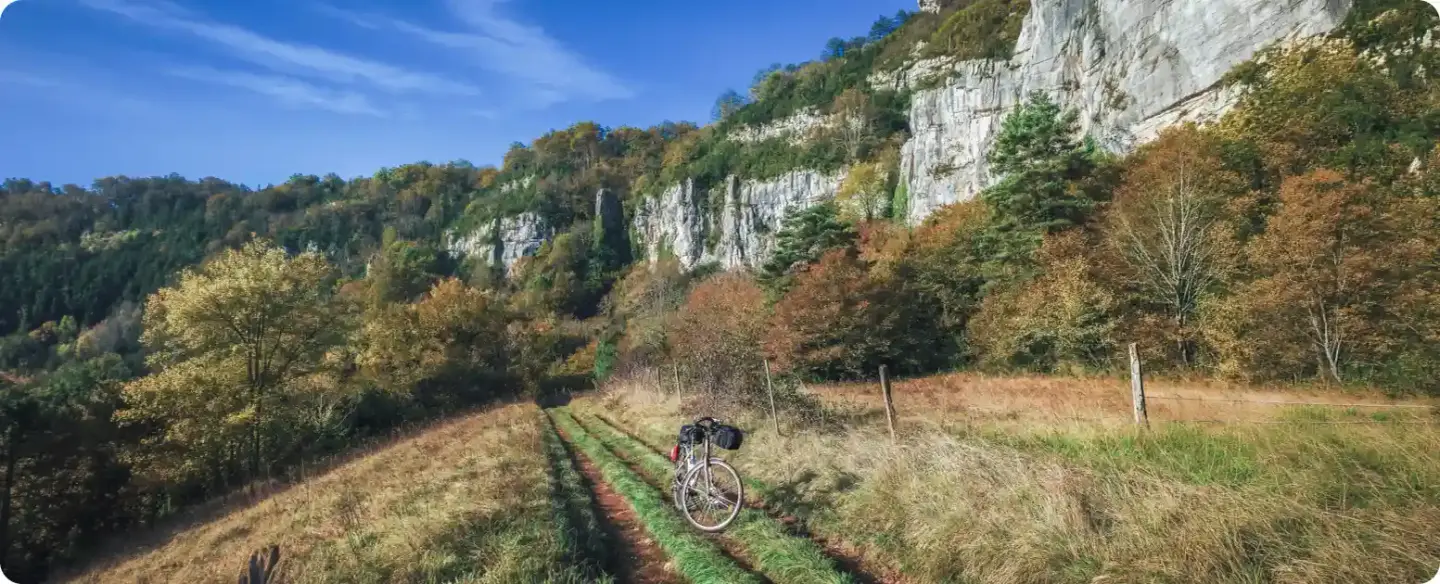 Train sur la côte