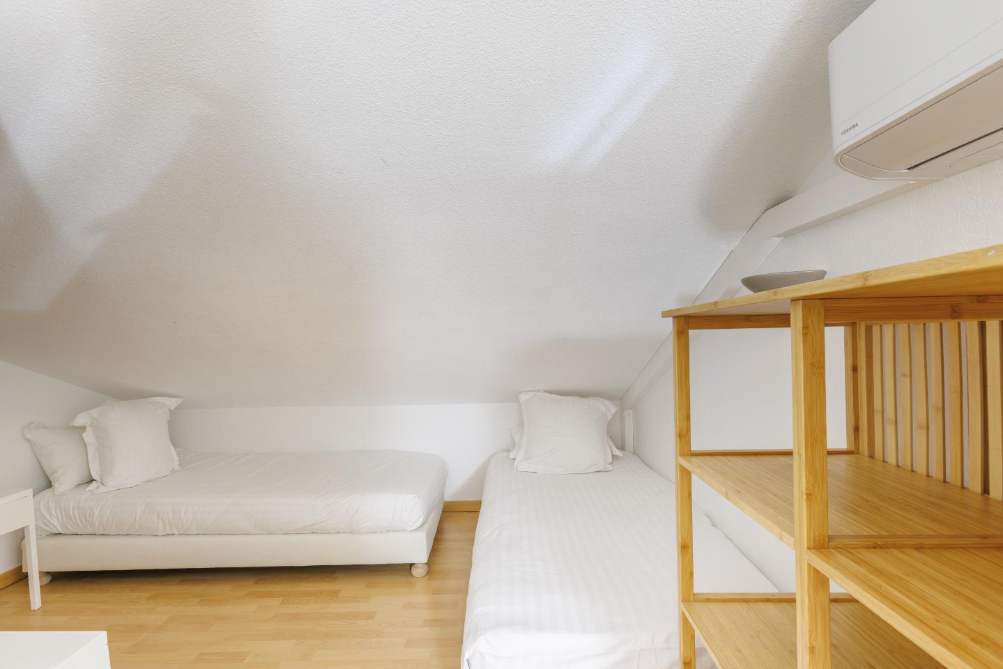 Logement GreenGo: Appartement 4 pièces - 66m² - Jardinet avec pergola vue lauriers - Image 6