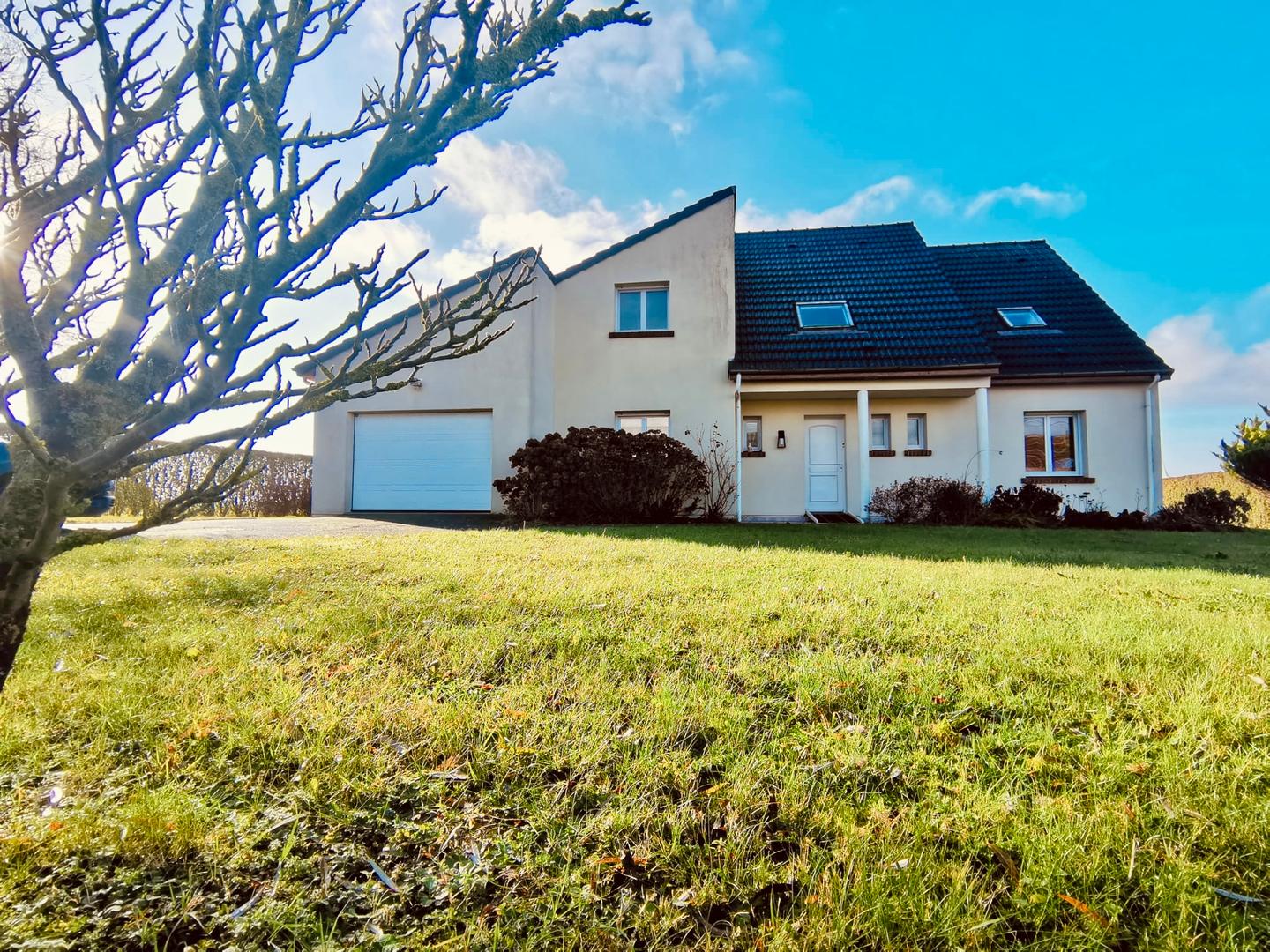 Hôte GreenGo: Chez Lucie et Compagnie : un pavillon familial avec beau jardin pour 11 personnes à Vron