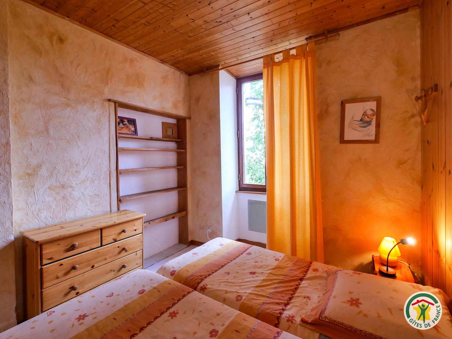 Logement GreenGo: Grand Gîte montagnard 9-11 pl., avec grand sauna tonneau chauffé au feu de bois, Gap, Hautes-Alpes - Image 6