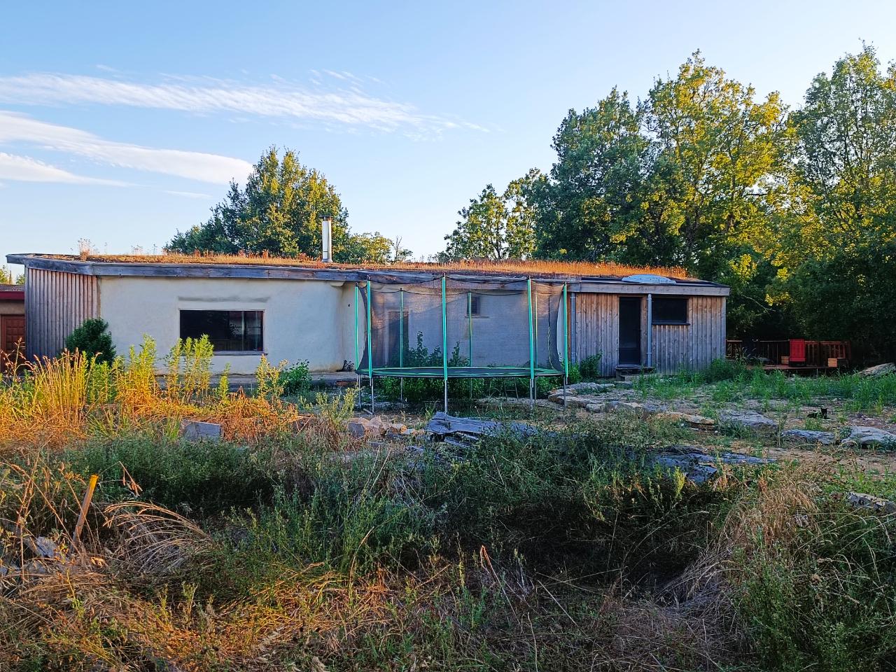 Hôte GreenGo: Maison écologique en terre-paille: la nature au coeur ! Chambre paisible avec terrasse privative