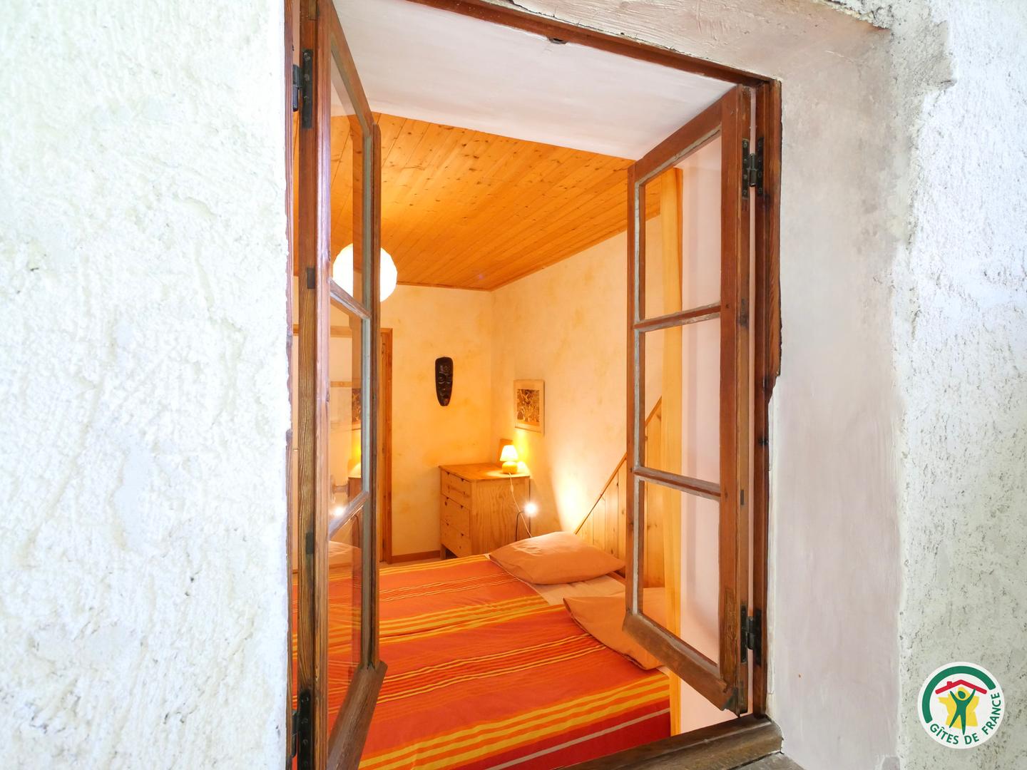 Logement GreenGo: Grand Gîte montagnard 9-11 pl., avec grand sauna tonneau chauffé au feu de bois, Gap, Hautes-Alpes - Image 22