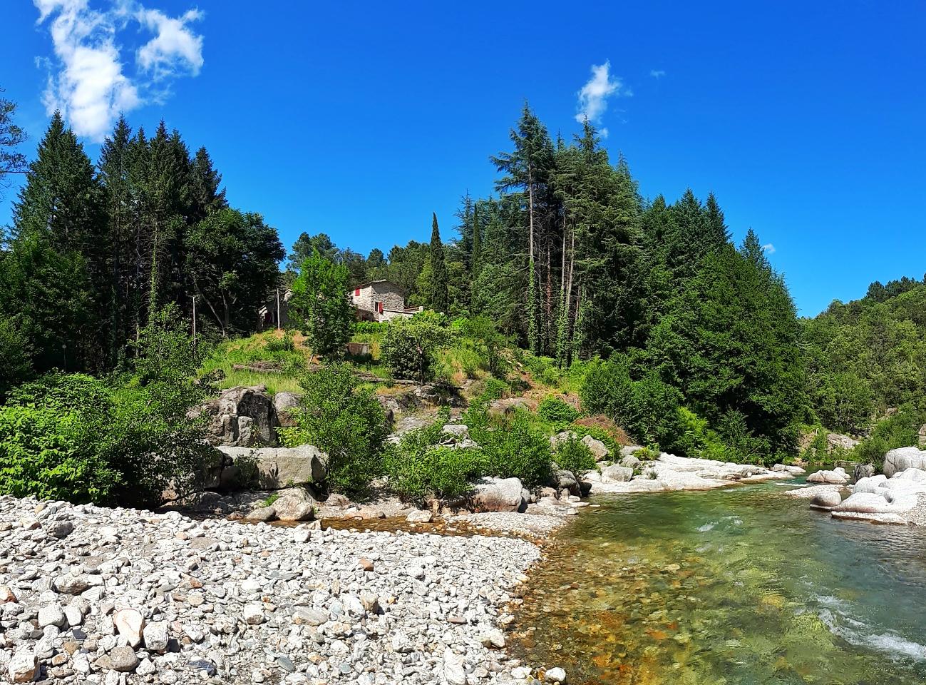 Hôte GreenGo: Moulin en bord de rivière entouré de forêt - Image 2
