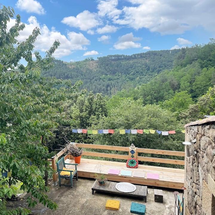 Hôte GreenGo: Petit refuge perché dans la forêt des Monts d'Ardèche - Image 8