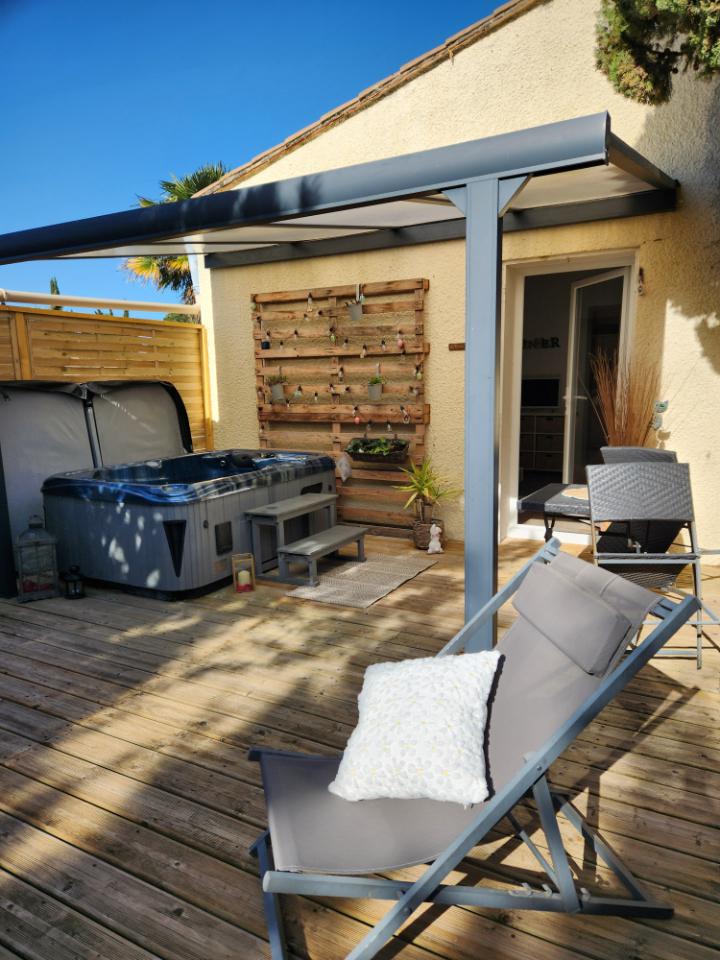 GreenGo Le Mas Blanc - Suite romantique avec jacuzzi privatif proche Carcassonne