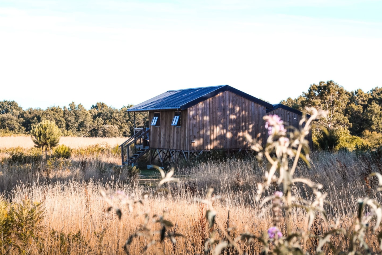 Logement GreenGo: L'écolodge Berder : petite maison dans la prairie.