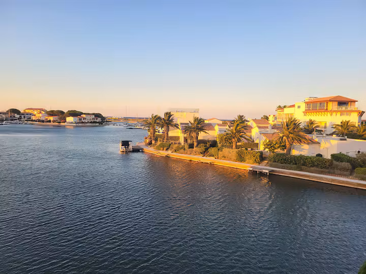 Logement GreenGo: Appartement T2 mezzanine dans les marinas face à la mer