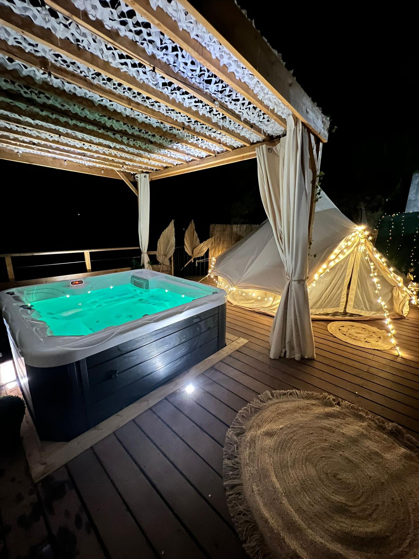 GreenGo Yourte Éco-lodge avec jacuzzi luxe chez C&c