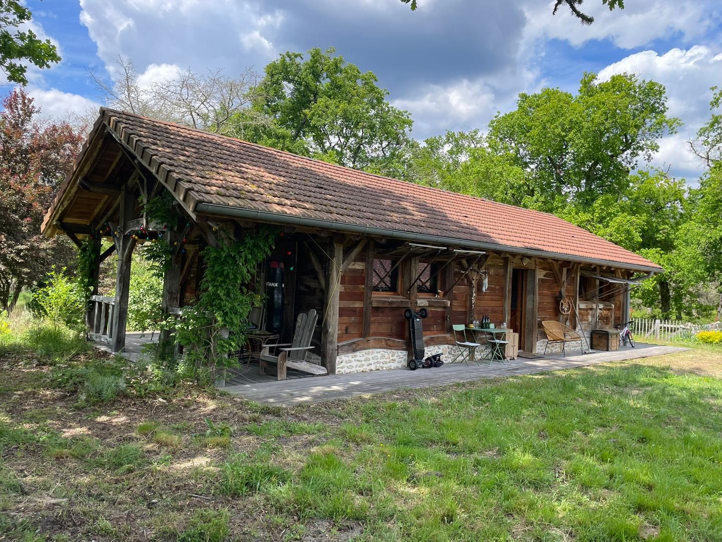 GreenGo Le Domaine Magnan, 1 grange, 2 studios, 1 zome l’été, la riviere et ses plages, divers jeux