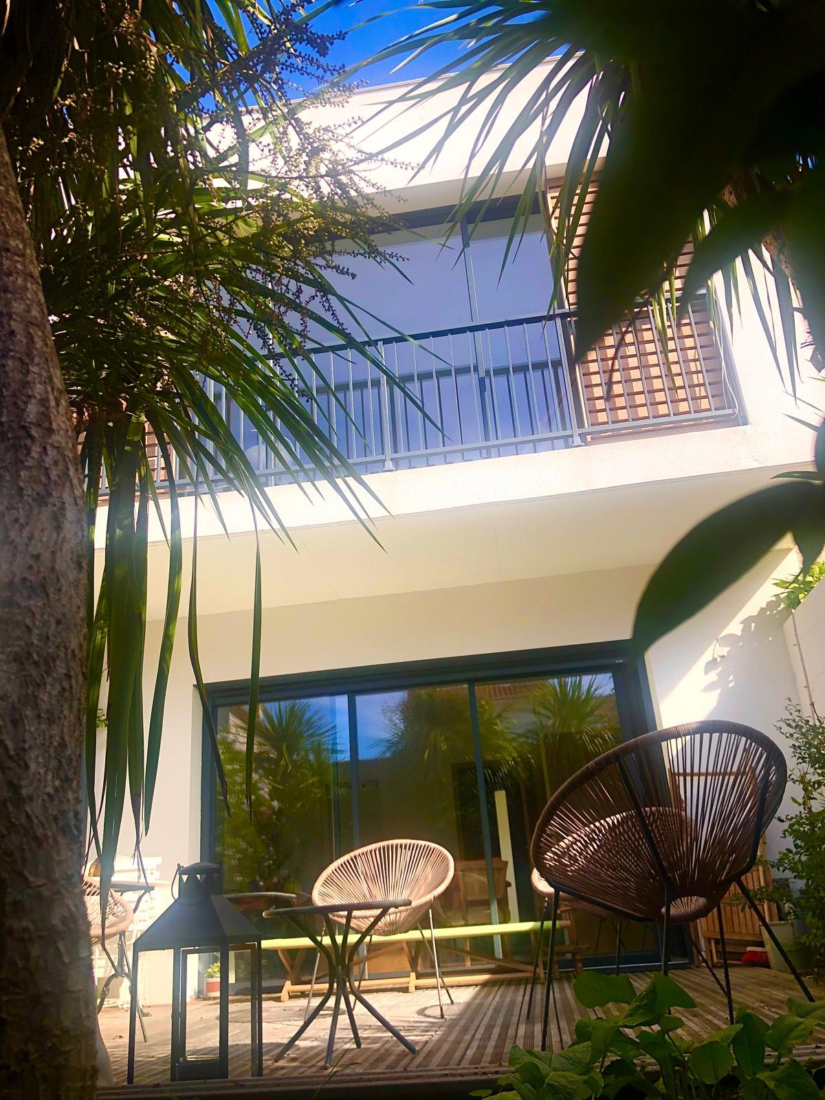 GreenGo Villa 22 Royan - Séjour création ”good Vibes”