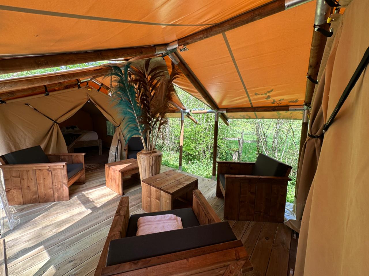 Logement GreenGo: Tente Safari Lodge & accès au Spa  Nordik Expérience inclus - Image 6