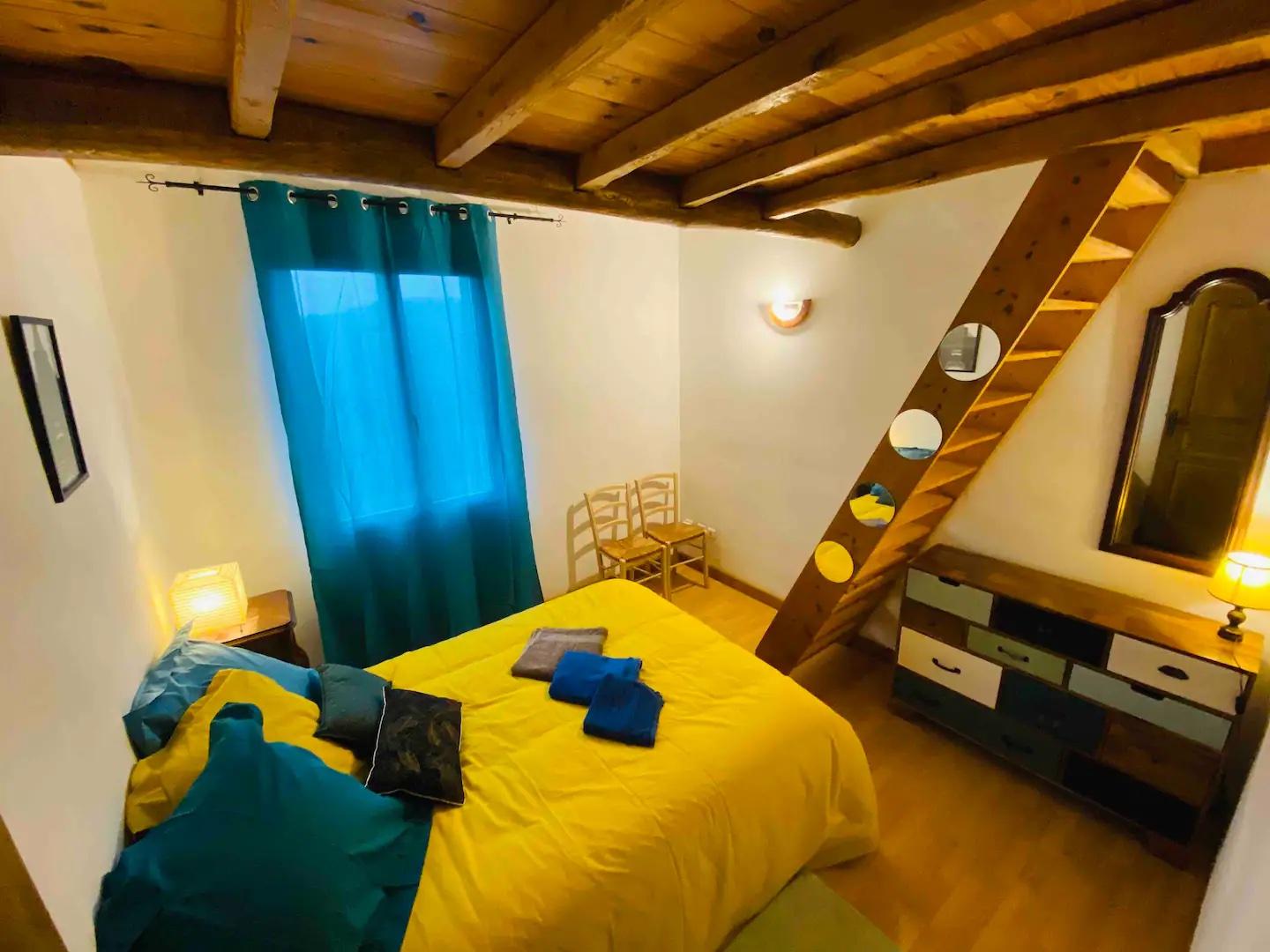 Logement GreenGo: Chambre d'hôte exotique avec vue spectaculaire sur les Cévennes (Kolkatta) - Image 5