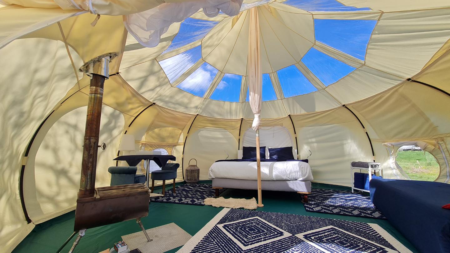 Logement GreenGo: Tente/Dôme Sky Walker avec toit transparent