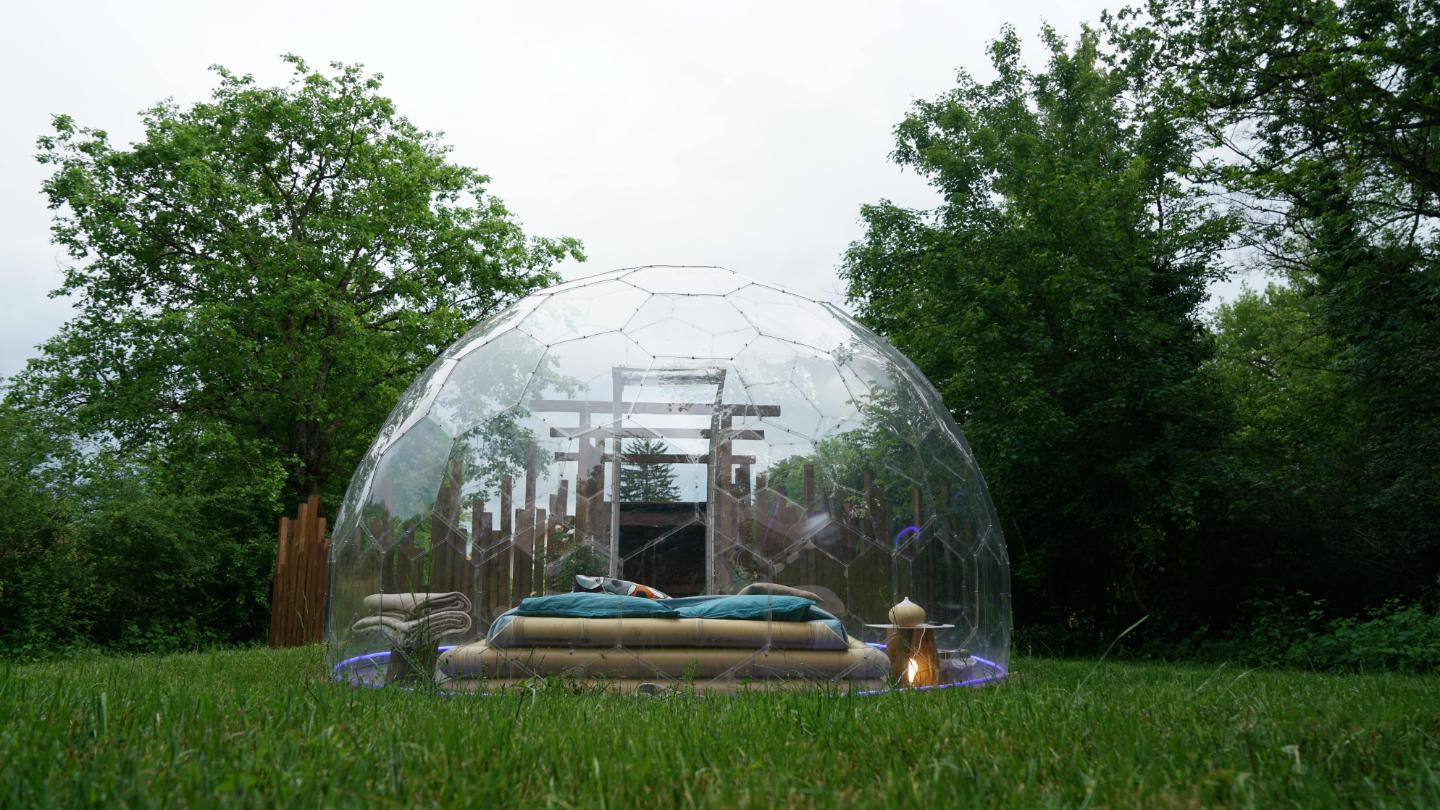 Logement GreenGo: Bulle transparente au coeur d'une clairière avec petit déjeuner - Ô Pays des Bois - Image 5