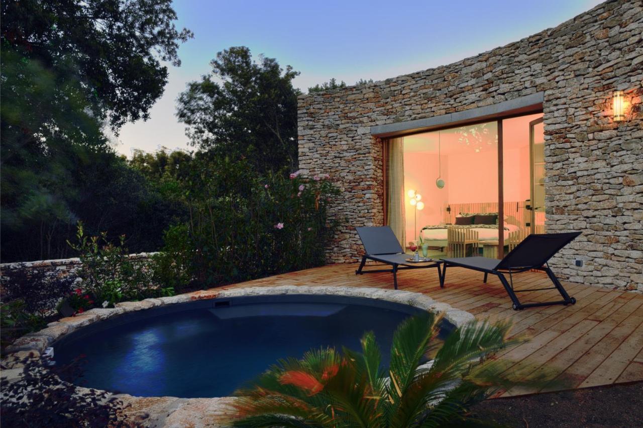 Logement GreenGo: Suite avec jardin et piscine privés