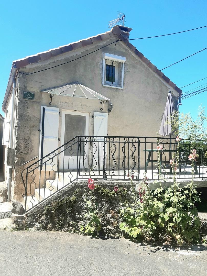 Logement GreenGo: Gîtes "le Larzac" chez Fanchon à la Couvertoirade