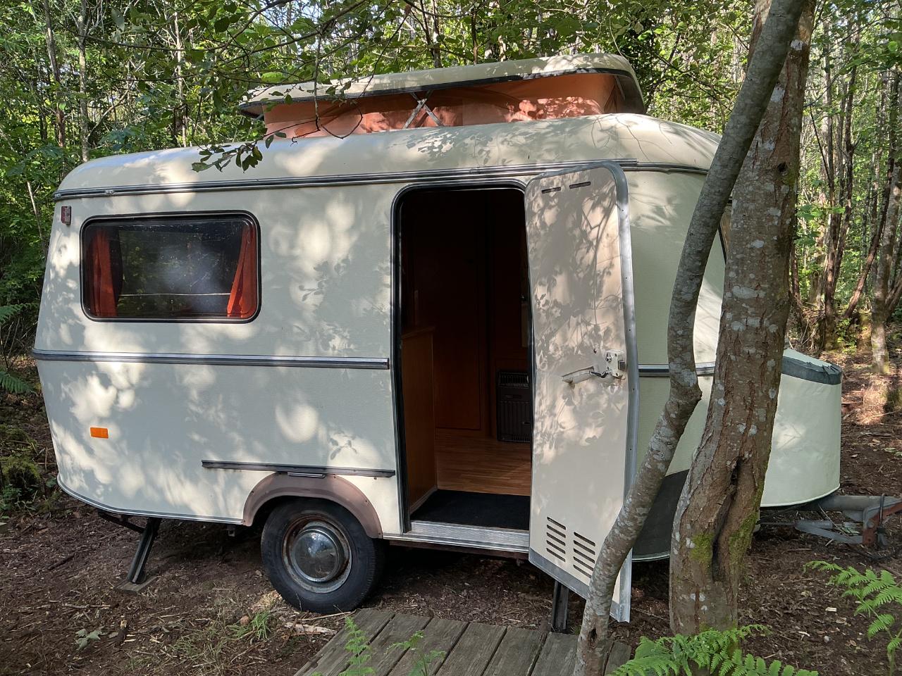 Hôte GreenGo: La petite caravane vintage des années 80
