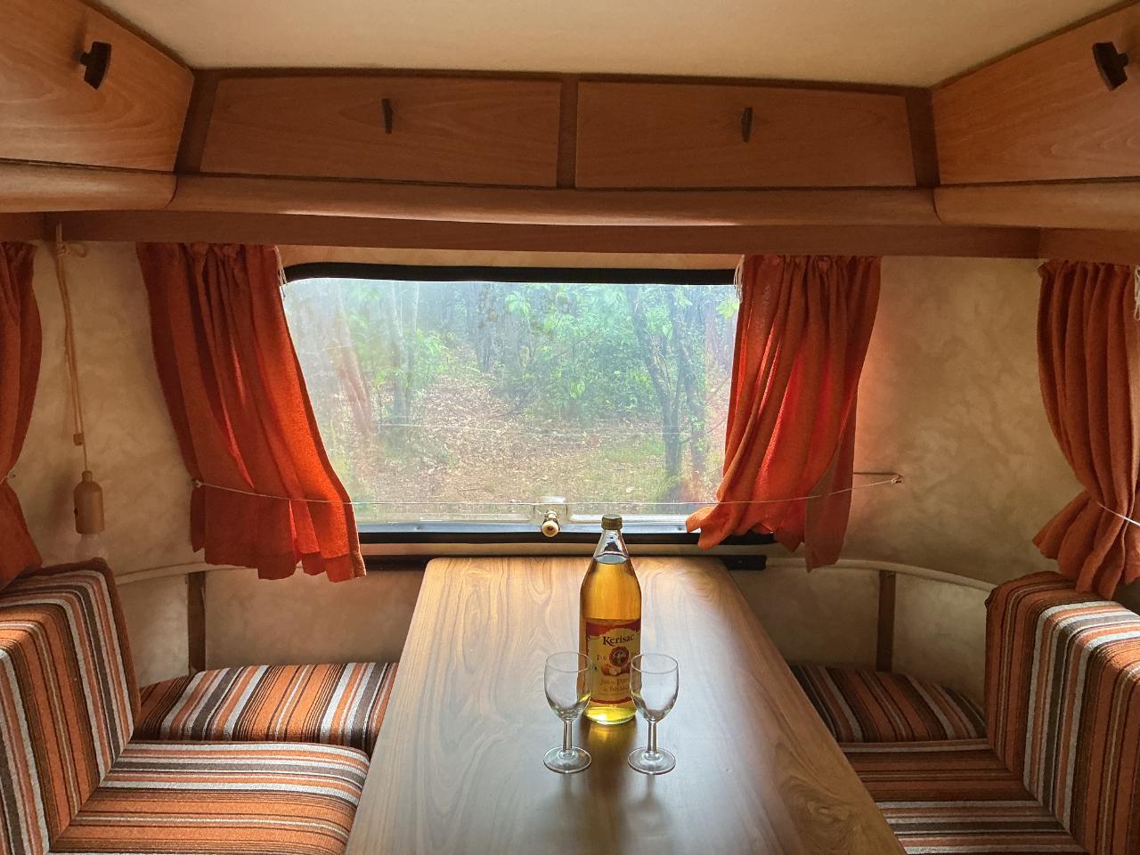 GreenGo La petite caravane vintage des années 80
