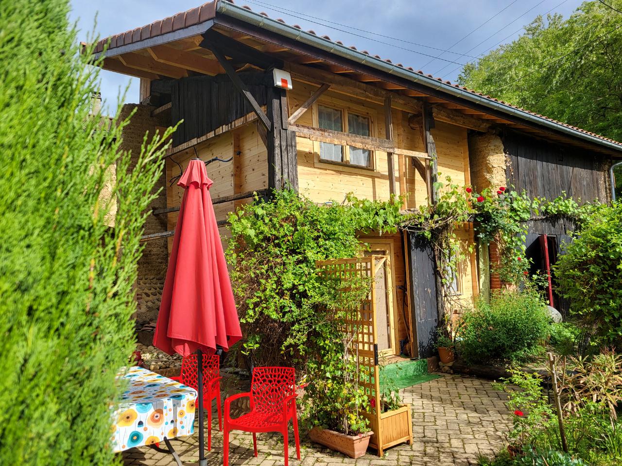 Logement GreenGo: Le chalet caché, au pied des Chambarans