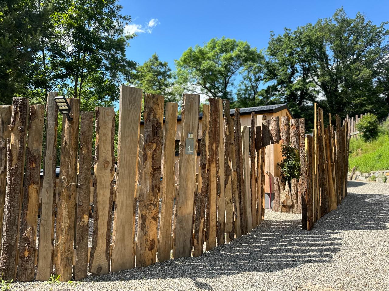 Logement GreenGo: Le Binôme, 2 Tiny Houses reliées par une grande terrasse avec bain nordique - Image 8