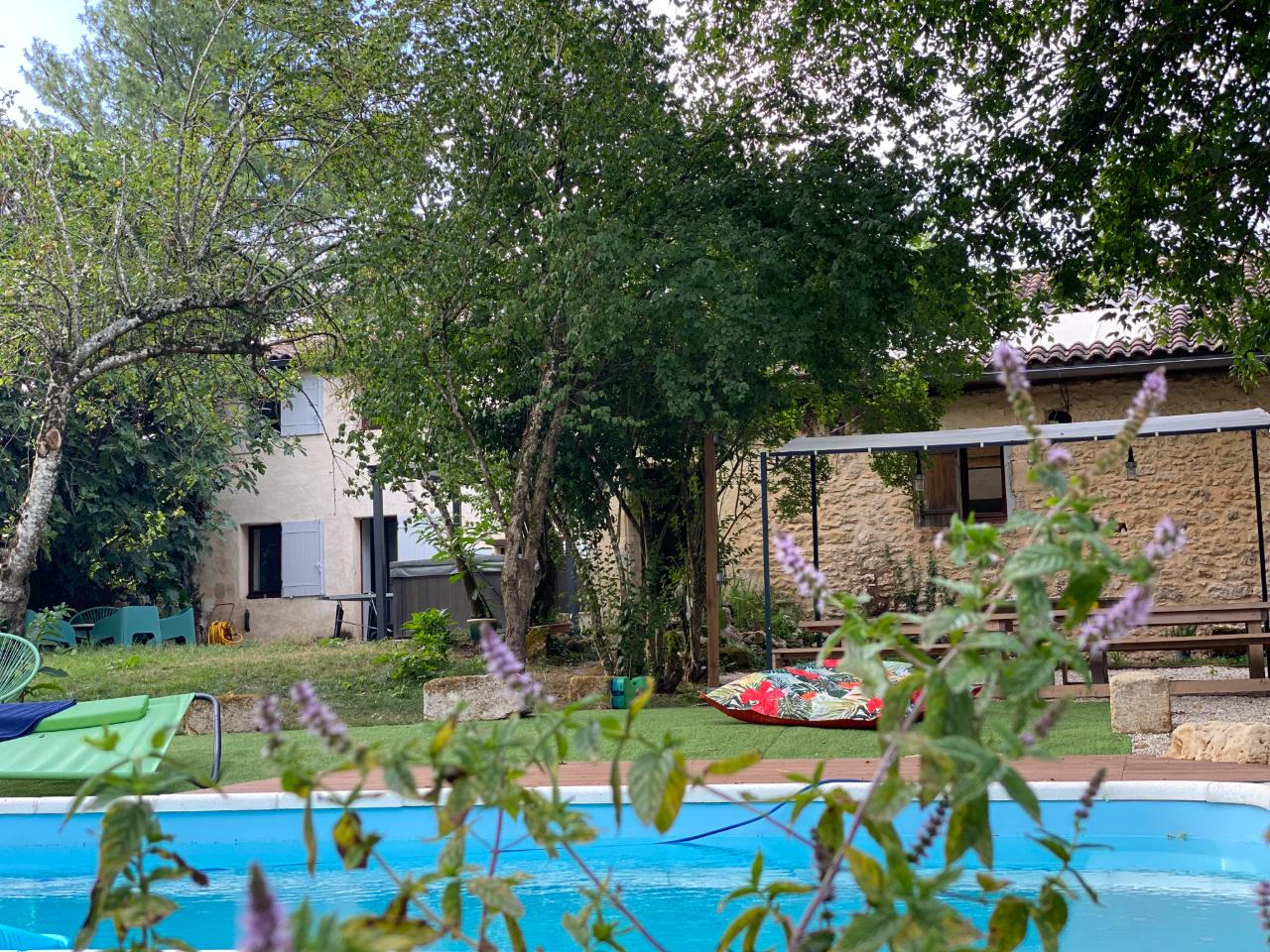 GreenGo Villa Baptiste a 35 mn de Bordeaux Piscine Spa Sauna  Billard-Baby-foot-Ping-pong Barbecue Plancha