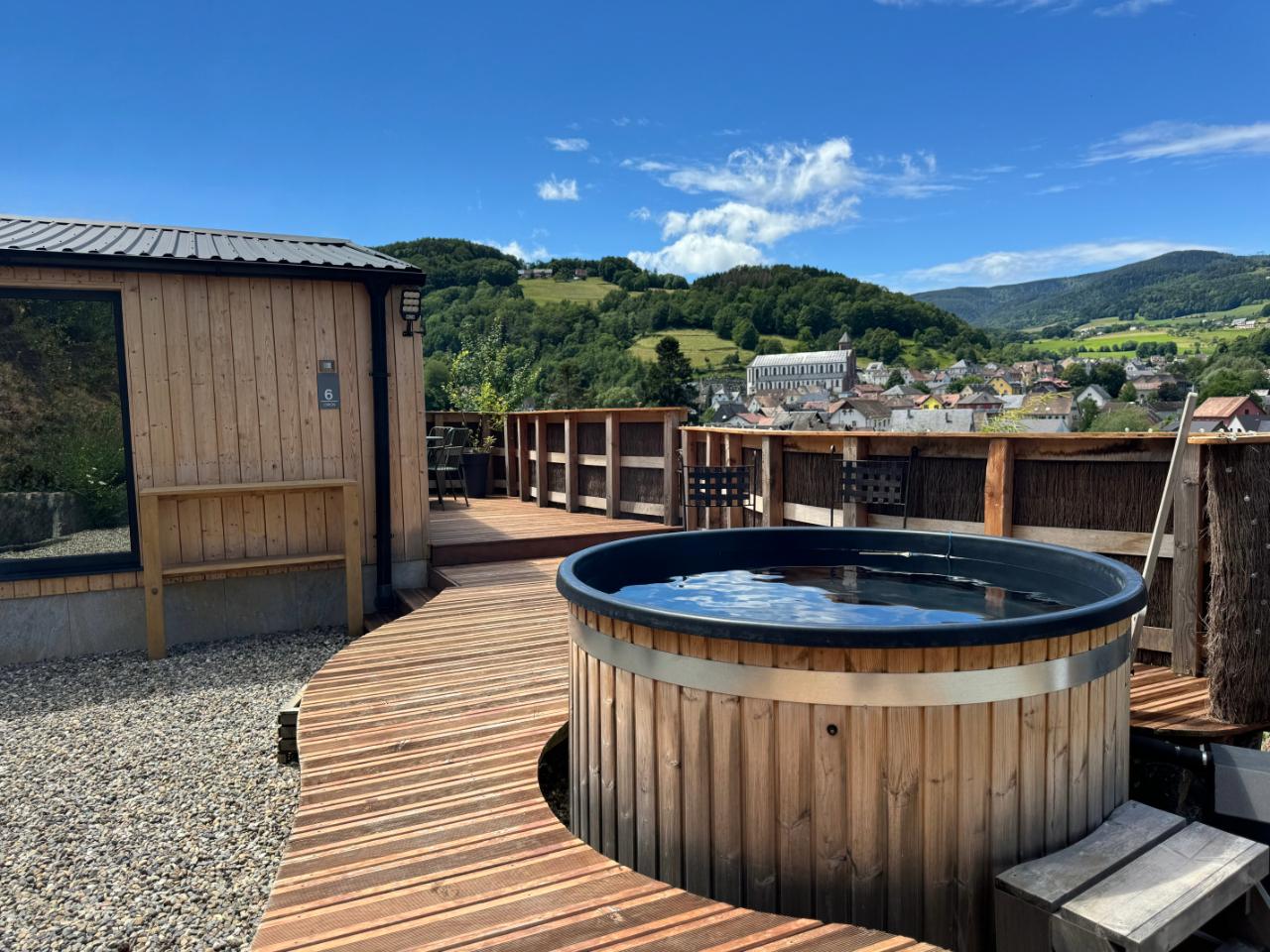 Logement GreenGo: Tiny House Orion avec bain nordique vue sur les montagnes alsaciennes