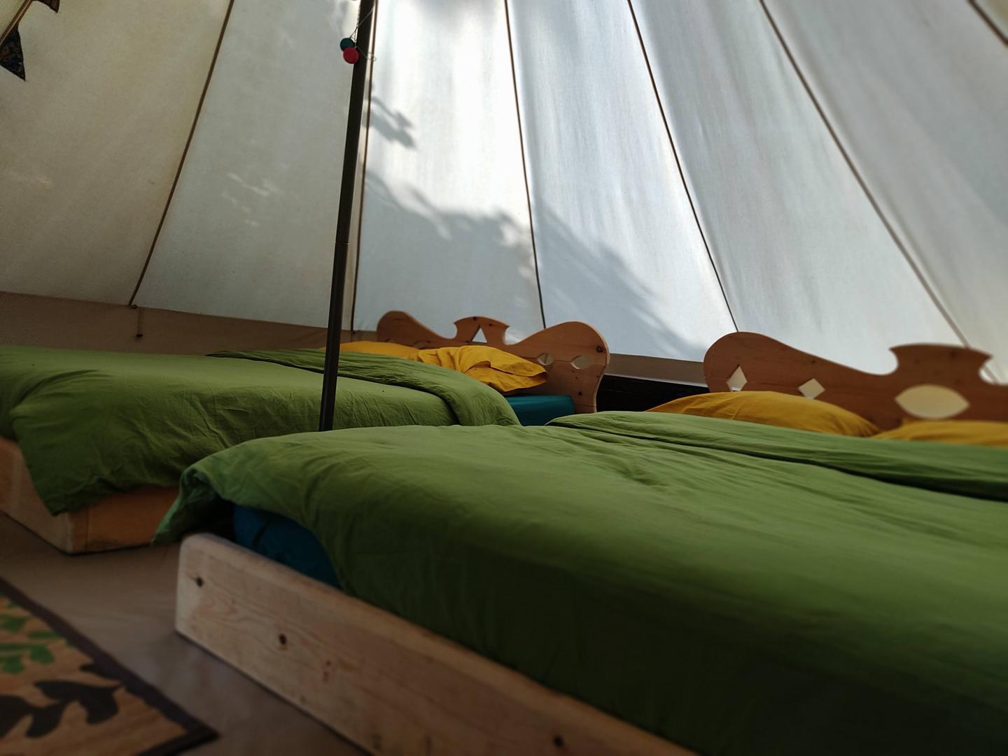 Logement GreenGo: Belle tente coton dans petit camping en pleine nature - Image 2