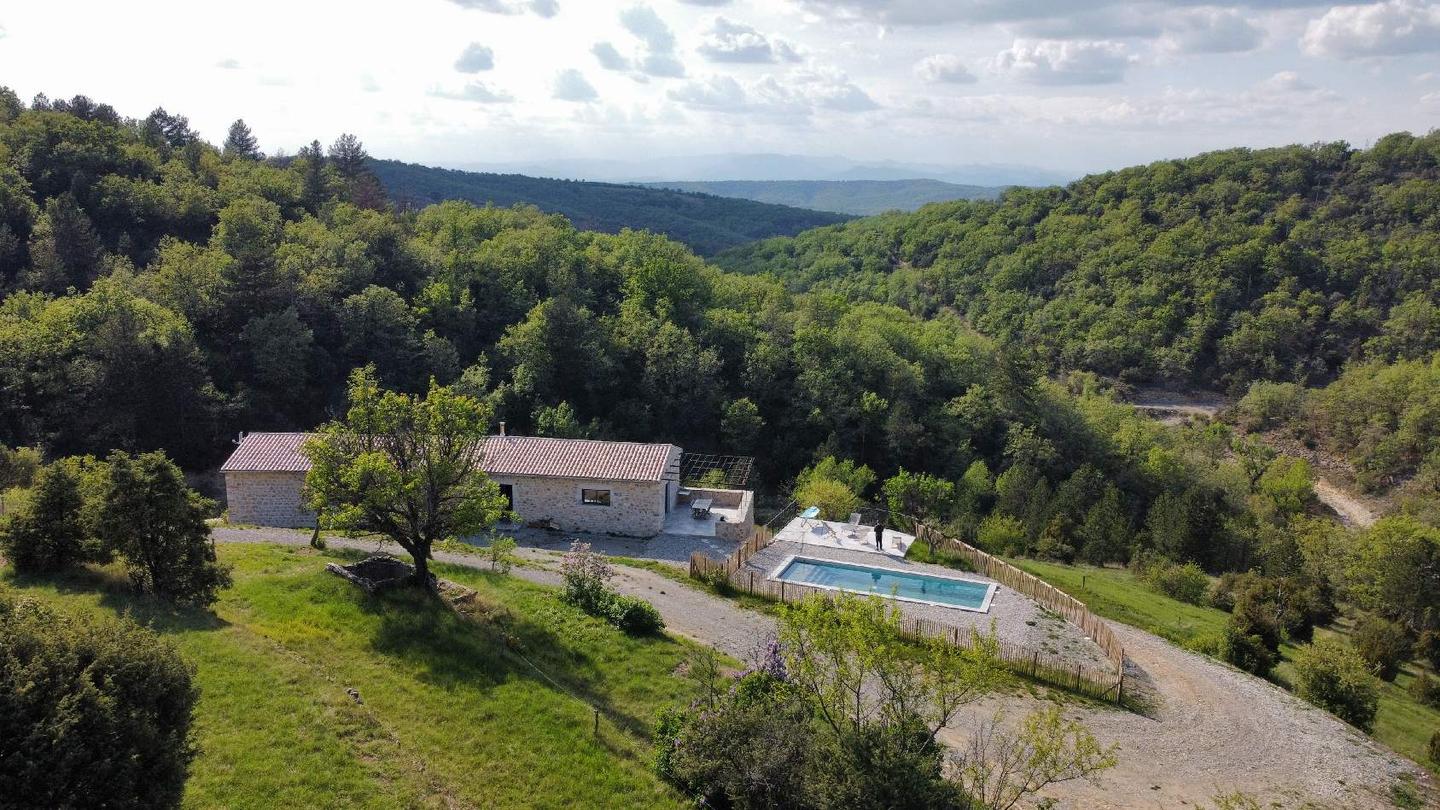 Hôte GreenGo: La maison de Célestin - Mas isolé en pleine vue à 180° sur les Cévennes - Piscine privée