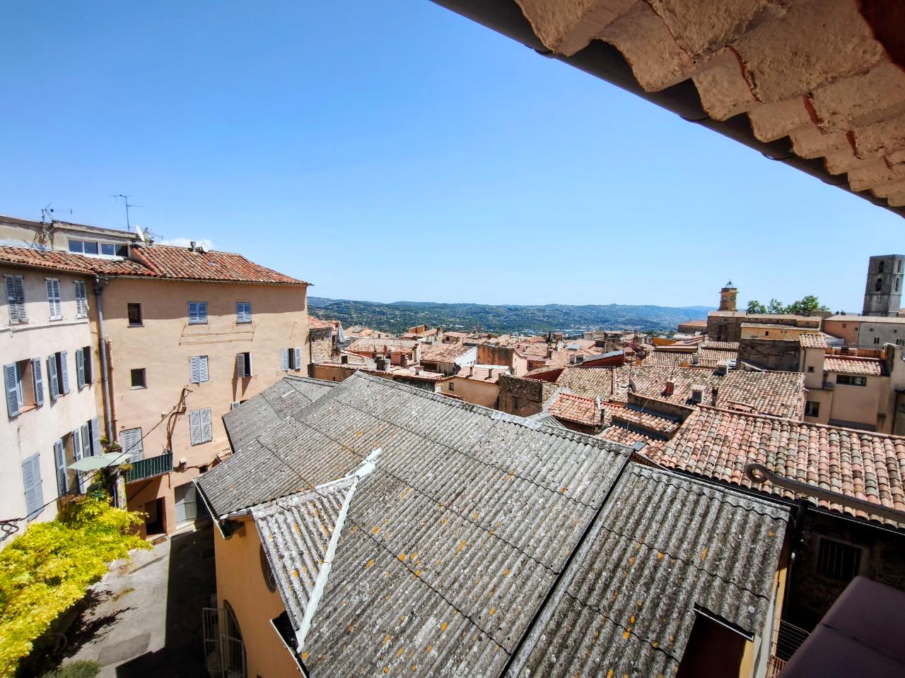 Authentique appartement au Coeur de Grasse - Vue sur les toits