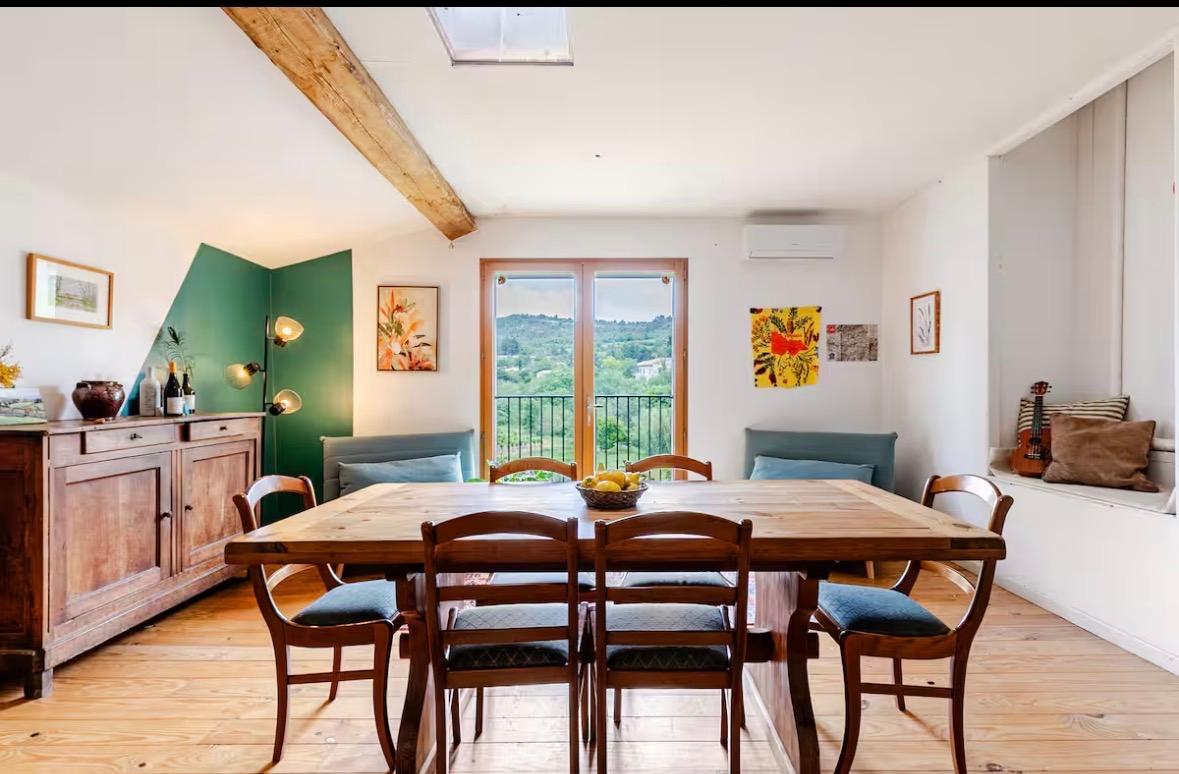 Logement GreenGo: Vine House - house above working organic winery