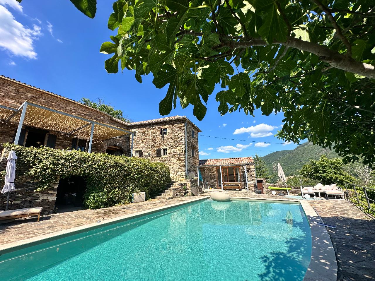 GreenGo Maison nature avec piscine chauffée, au cœur des Monts d’Ardèche