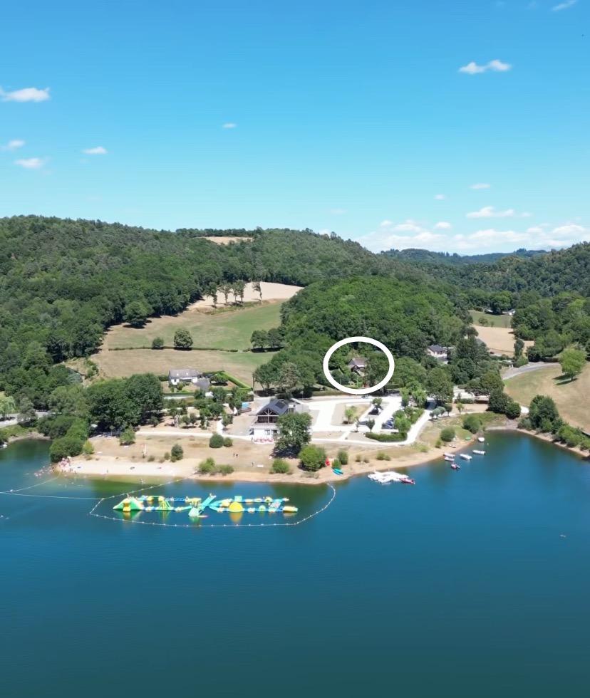 GreenGo La Maison de Longayroux - Gîte 3* face au Lac - Cantal- Pays de Salers