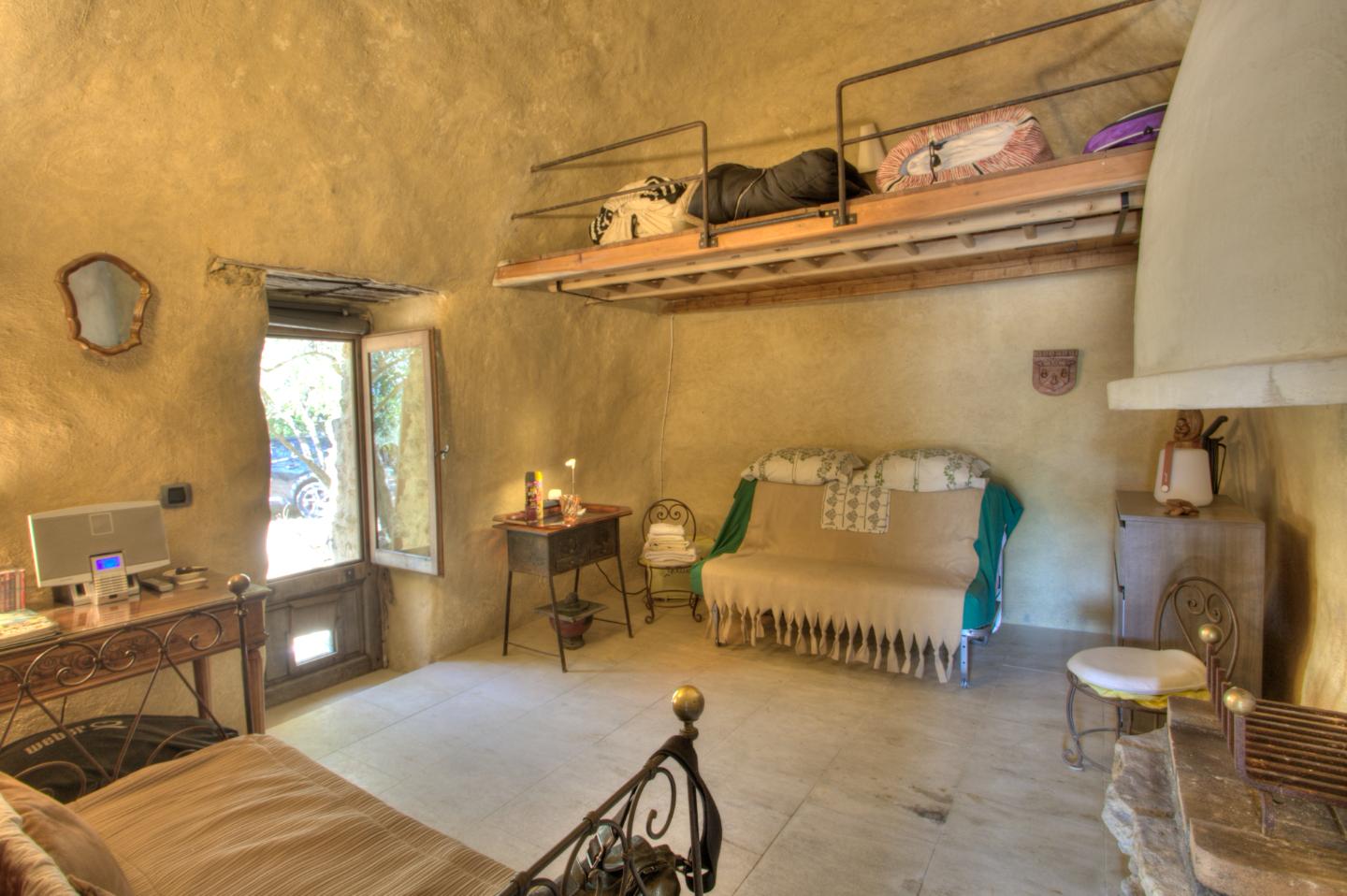 Logement insolite Vaucluse Authentique