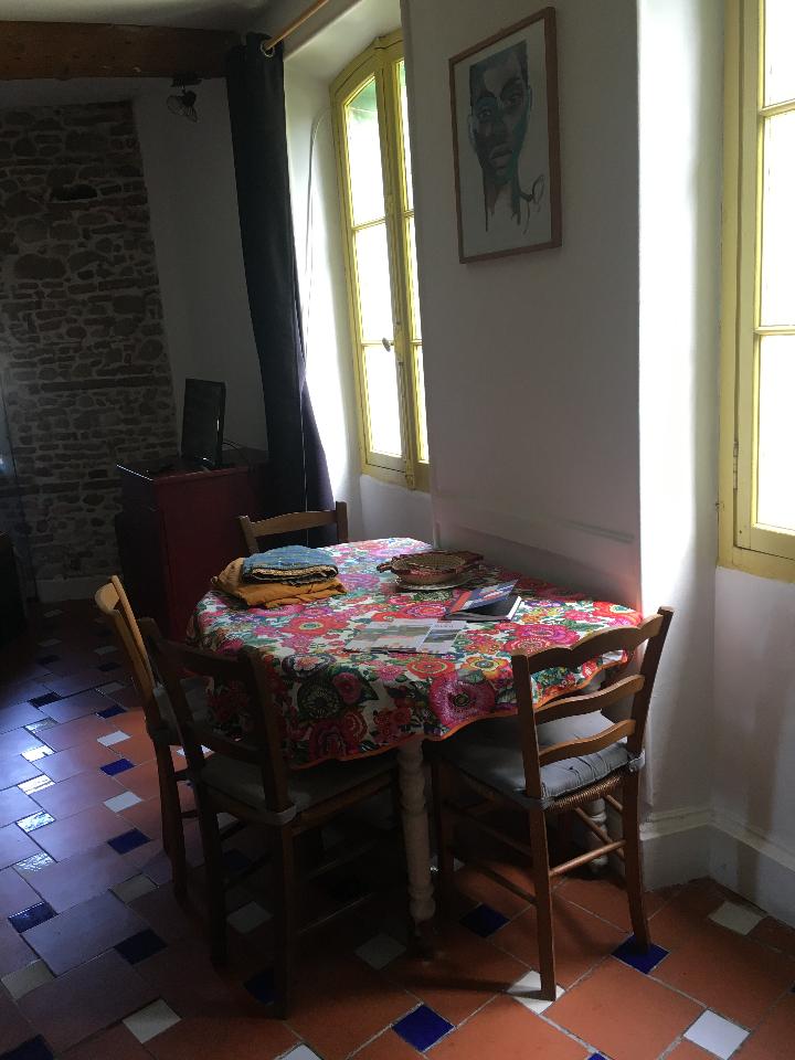 Dans un mas ancien en cayrou