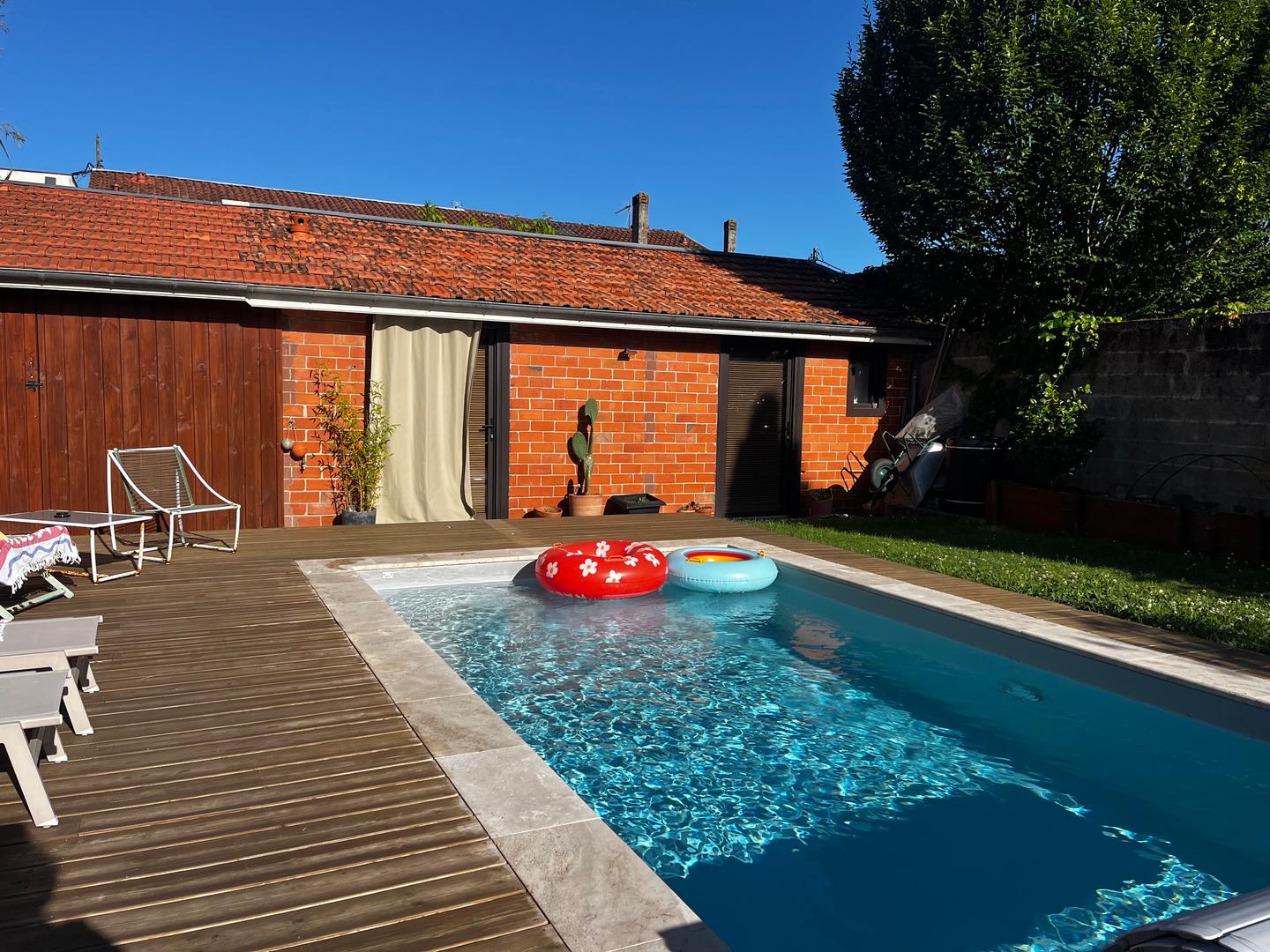 Hôte GreenGo: Notre maison de famille avec piscine et jardin vivant - 10 couchages