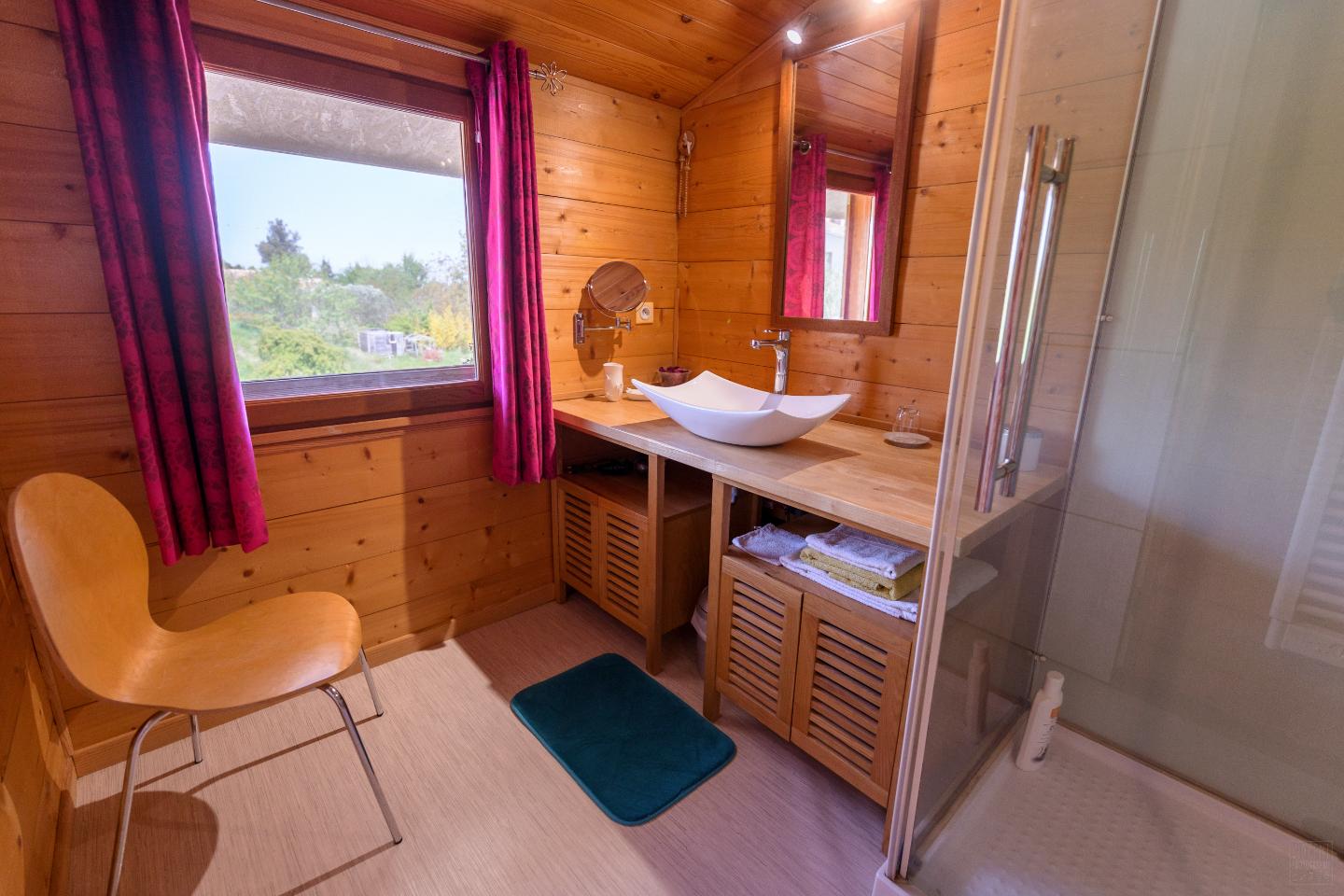 Hôte GreenGo: Neptune Wood  Chambres d'Hôtes dans une maison contemporaine en bois - Image 12