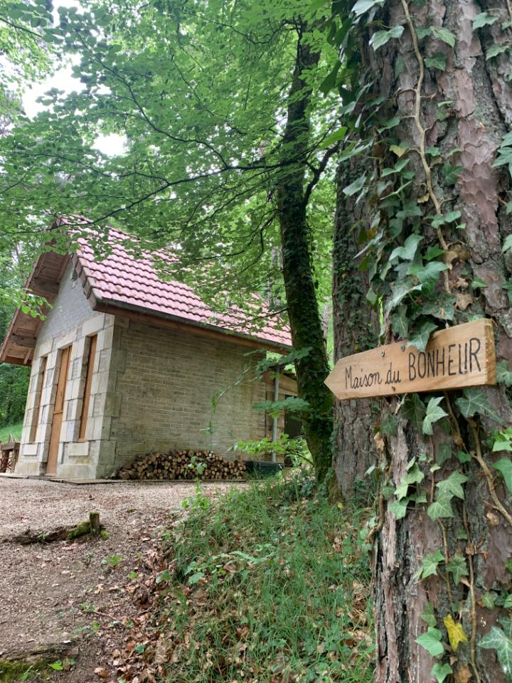 Cabane des bois Soncourtois : dormir responsable et au vert !