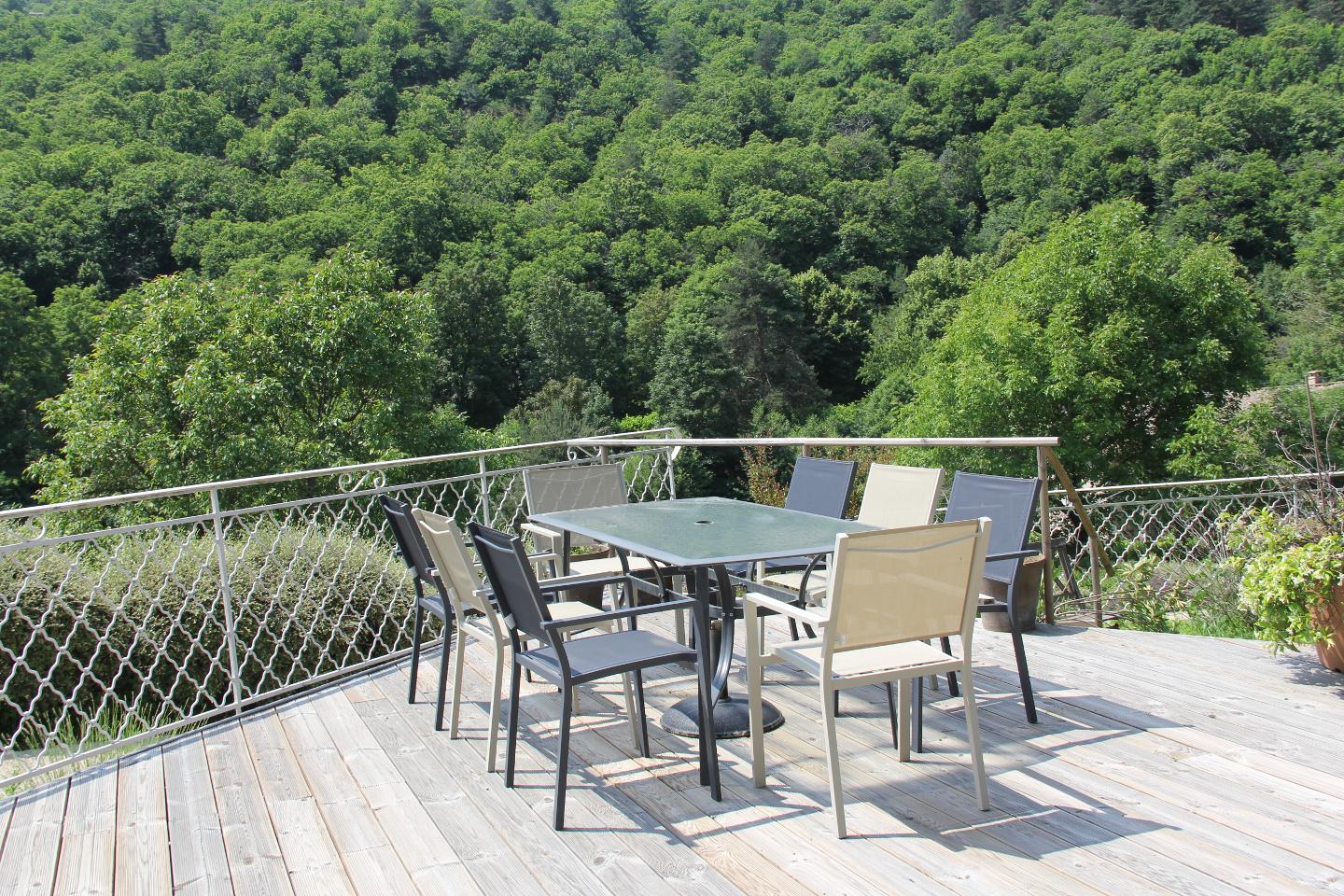 Logement GreenGo: La Grange - Beau gîte, terrasse avec vue sur les montagnes
