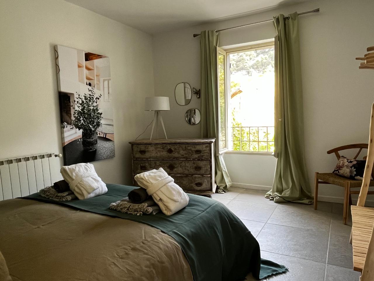 Hôte GreenGo: Le 52 en Provence - Chambres d’hôtes dans Authentique Mas de Village avec Piscine - Image 17