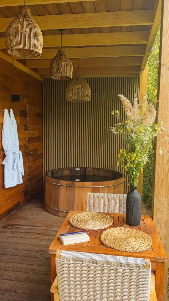 Escapade luxe avec bain nordique privatif au bord du canal