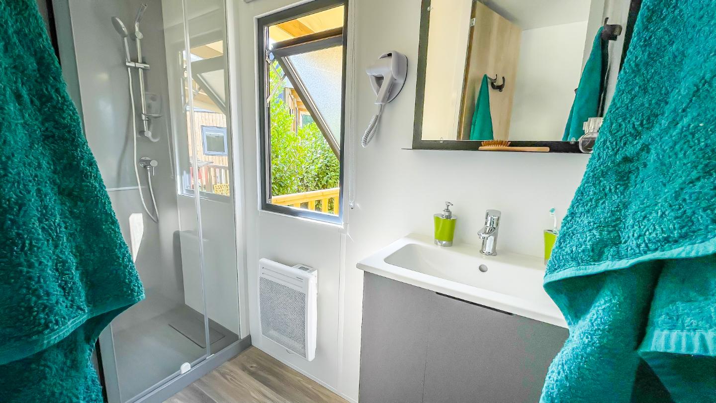 Logement GreenGo: Cottage TY PREMIUM 2 chambres + Terrasse semi couverte + TV (32m² / 2022) - Image 2