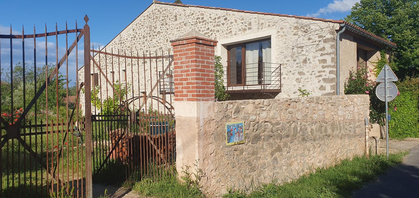 Hôte GreenGo: Château Les Poules - appartement avec terrasse et jardin