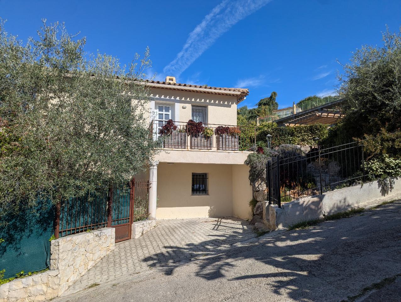 GreenGo Haut de villa avec jardin privé plein pied - calme, plein ciel, parking privé