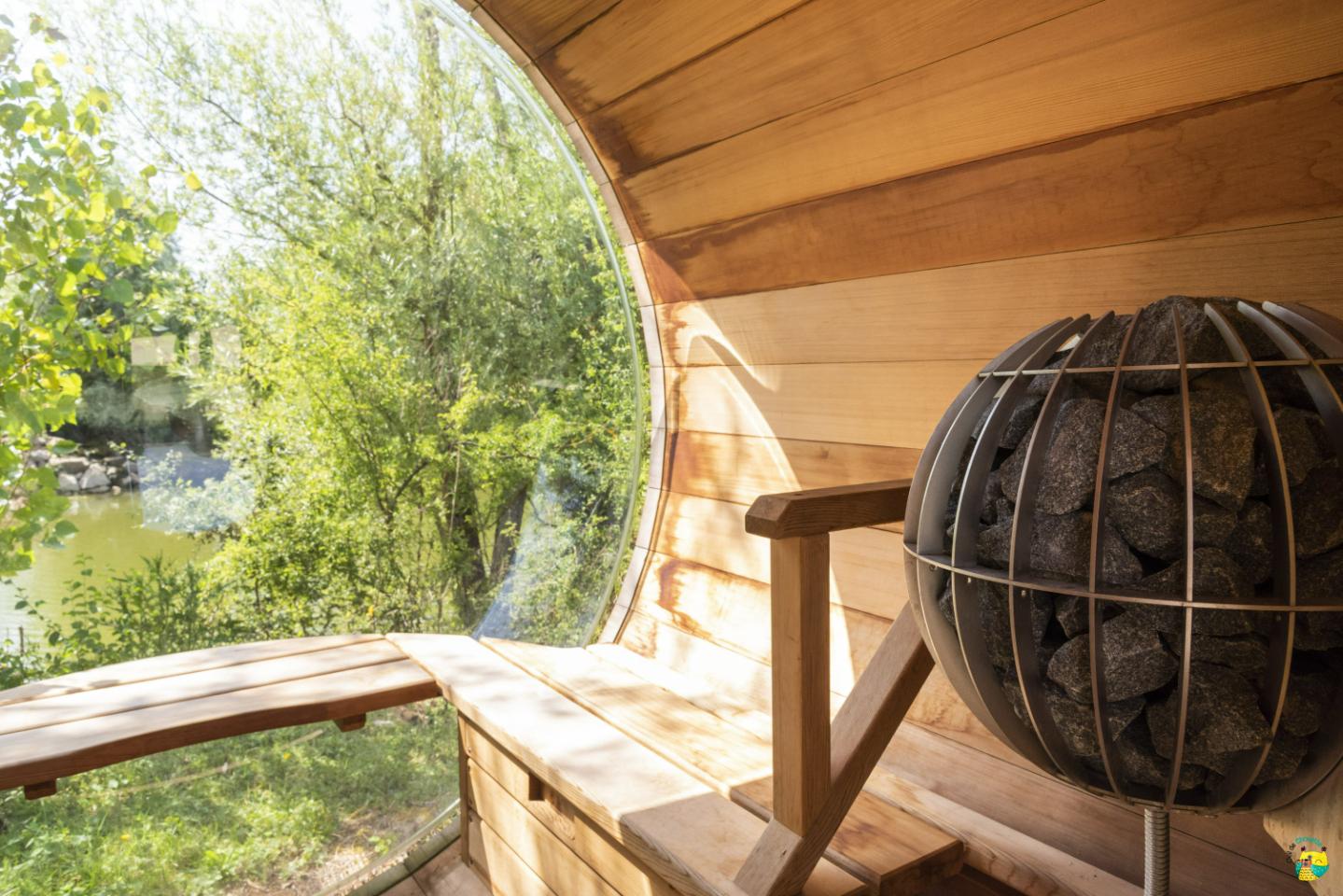 Logement GreenGo: Lodge flottant Les Clos avec son spa et sauna privé - Image 11