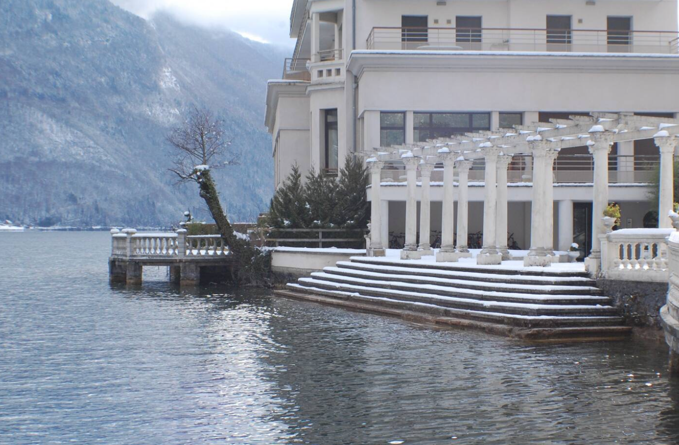 Hôte GreenGo: Les Pieds dans l'eau // Plage privée et balcon posé sur le lac