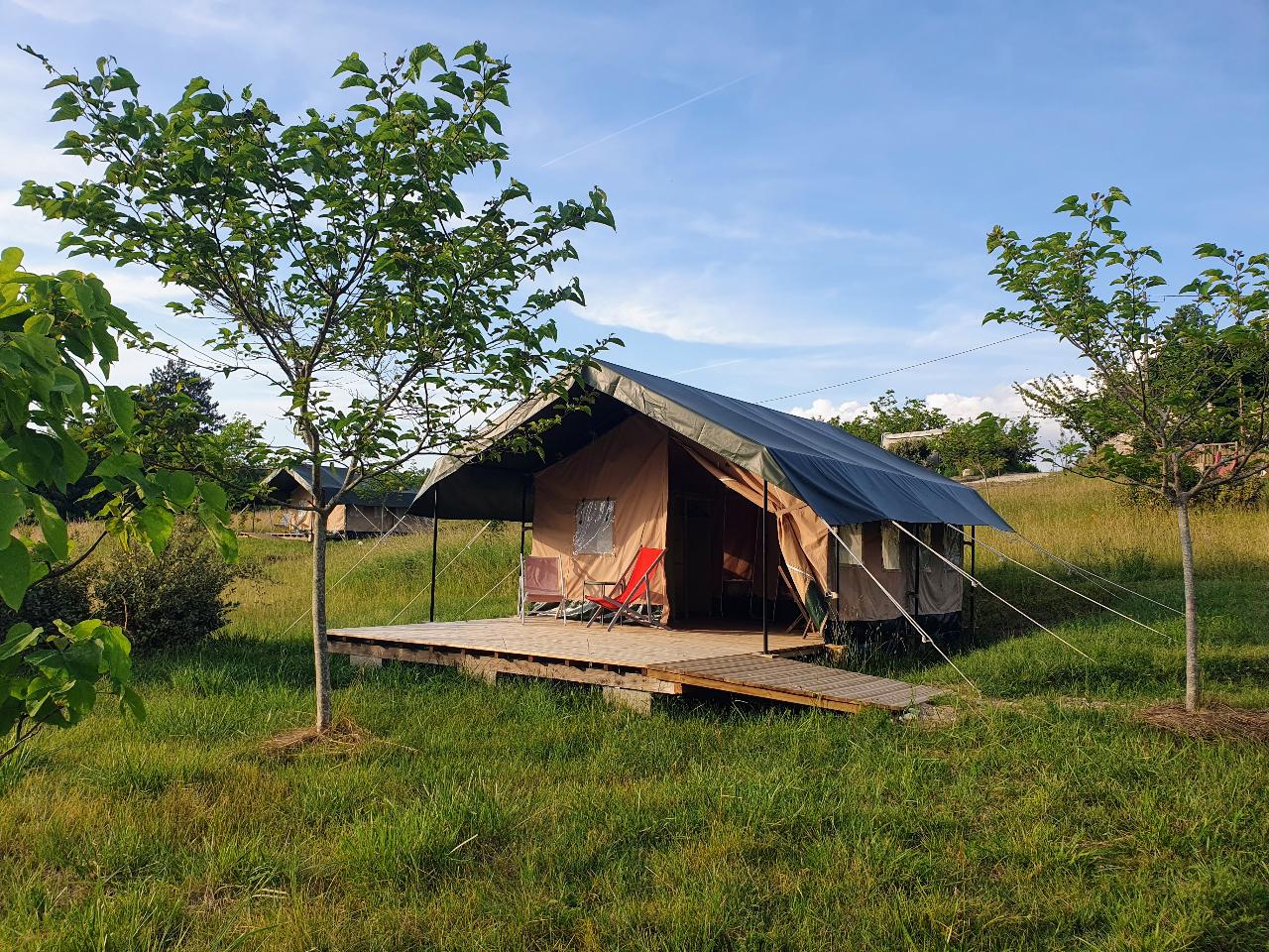 Logement GreenGo: Tente safari 3 pers, retour vers la nature, piscine, spa