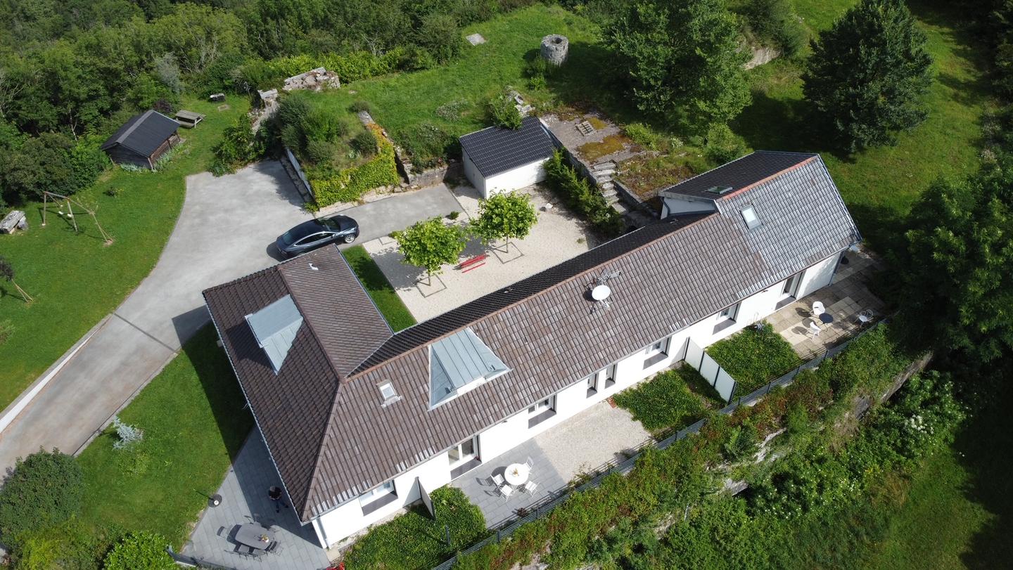 Logement GreenGo: Le séré de Rivières : mini-villa au dessus d'un fort avec vus magnifique sur les montagnes du Jura - Image 3