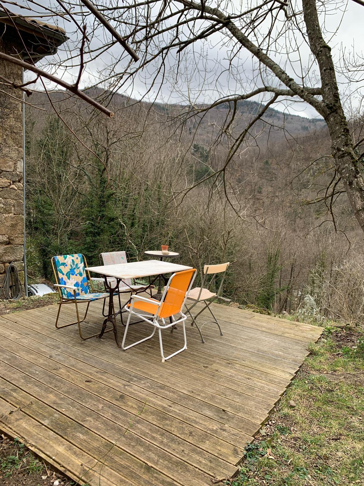 GreenGo Jolie maison bord de rivière