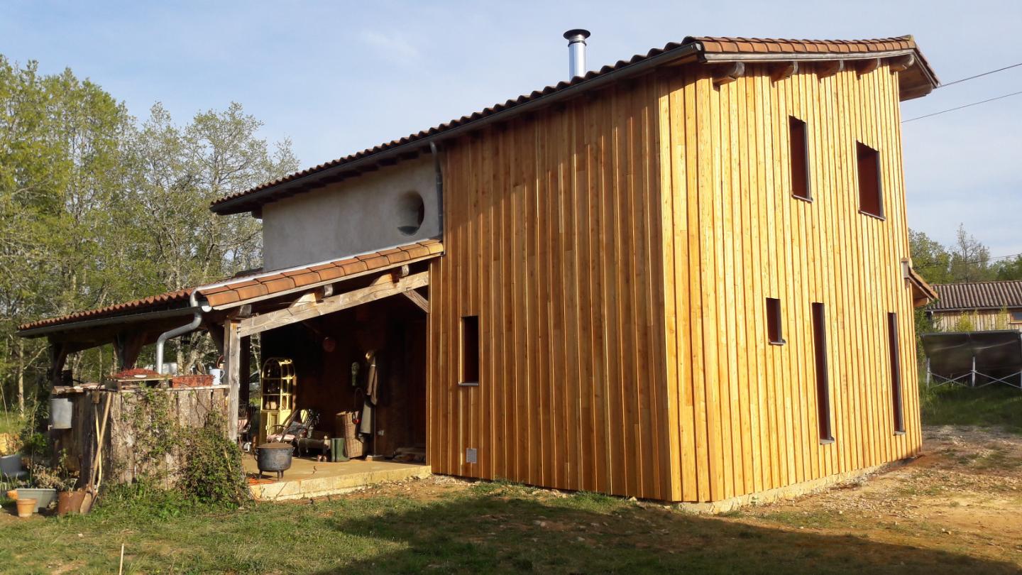 Hôte GreenGo: Maison écologique en paille terre et bois sur grand terrain avec bois privé